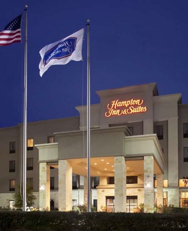 Hampton Inn & Suites Conroe – I-45 North exterior